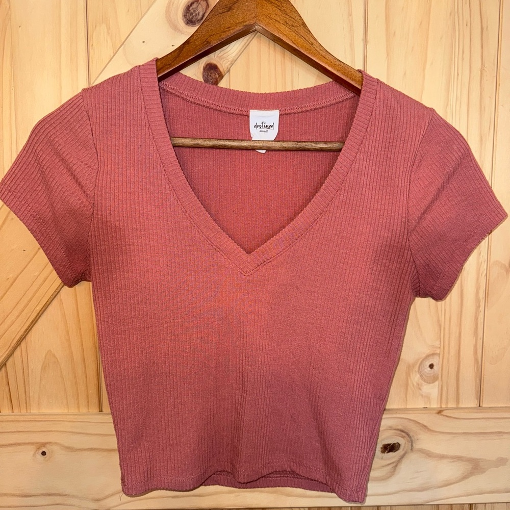 Artland Women's Mauve V-Neck Ribbed Tee